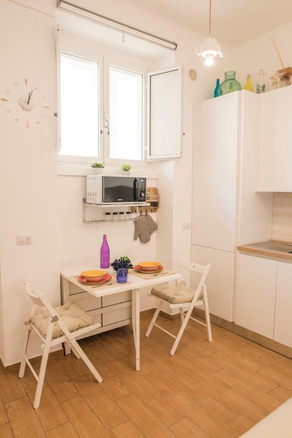 Finestra Sul Porto Apartment Bari Bagian luar foto